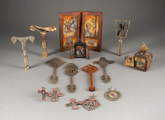 FOUR COPTIC HANDCROSSES, TWO HANDLES OF CROSIERS, A SIST - photo 1