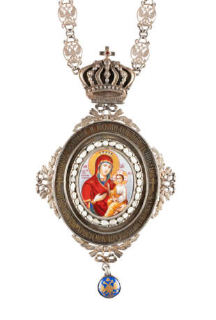A SILVER AND ENAMEL PANAGIA SHOWING THE ICON OF THE QUIC - фото 1