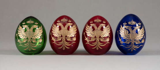 FOUR GLASS EASTER EGGS 20th century Decorated with the I - Foto 1