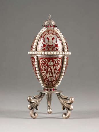 A LARGE SILVER AND ENAMEL EGG 2nd half 20th century The - photo 1