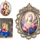 THREE ENAMEL ICONS (FINIFTI) SHOWING IMAGES OF THE MOTHE - Foto 1