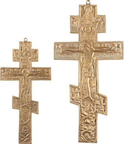 TWO CRUCIFIXES Russian, early 20th century Cast in relie - фото 1