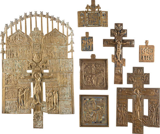 THREE CRUCIFIXES, A TRIPTYCH AND FOUR BRASS ICONS SHOWIN - фото 1
