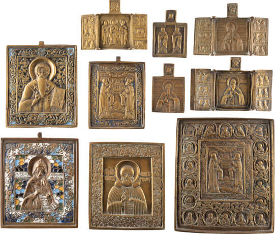 SEVEN BRASS ICONS AND THREE TRIPTYCHS SHOWING SELECTED S - Foto 1