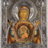 A FINE ICON SHOWING THE MOTHER OF GOD OF THE SIGN WITH A - фото 1
