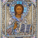 AN ICON SHOWING CHRIST PANTOKRATOR WITH A SILVER-GILT AND C - Foto 1