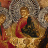 A VERY FINE ICON SHOWING THE OLD TESTAMENT TRINITY WITH A S - Foto 3