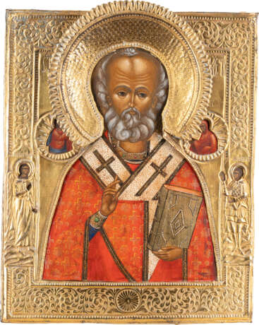 TWO ICONS: ST. NICHOLAS OF MYRA WITH RIZA AND A QUADRI-PART - фото 3