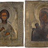 TWO ICONS WITH OKLAD: ST. PANTELEIMON AND THE MOTHER OF GOD - Foto 1