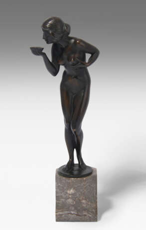 Eugen Wagner, Figur "Die Trinkende" - photo 1