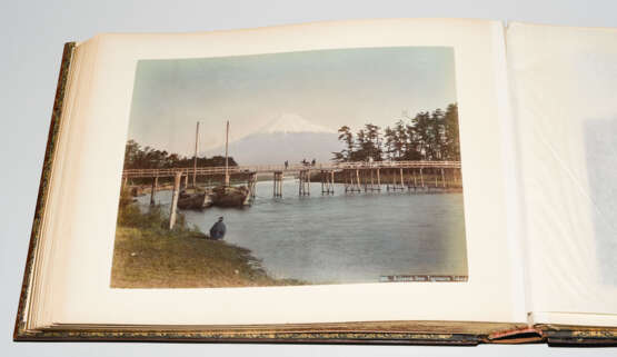 Album mit Yokohama-Fotos des Kusakabe Kimbei (1841–1932) - photo 11