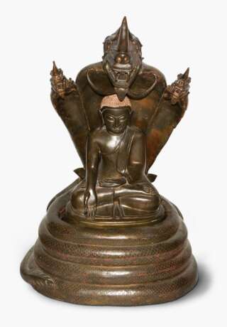 Sitzender Buddha Muchalinda - фото 1