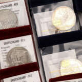 Münzen und Medaillen in 2 Kassetten, mit SILBER - dabei - photo 4