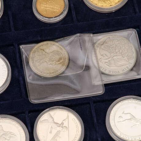 Münzen und Medaillen in 2 Kassetten, mit SILBER - dabei - photo 5