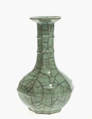 Seladon-Vase - China, Song-Stil, 18./19. Jh.