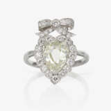 Ring mit tropfenförmigem Diamanten und Brillanten - photo 1