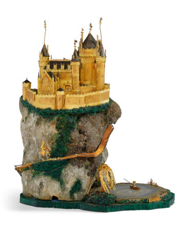 AN ELIZABETH II GOLD, SILVER, AGATE, AND MINERAL SPECIMAN "FAIRYTALE" CASTLE - фото 2