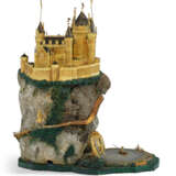 AN ELIZABETH II GOLD, SILVER, AGATE, AND MINERAL SPECIMAN "FAIRYTALE" CASTLE - Foto 2