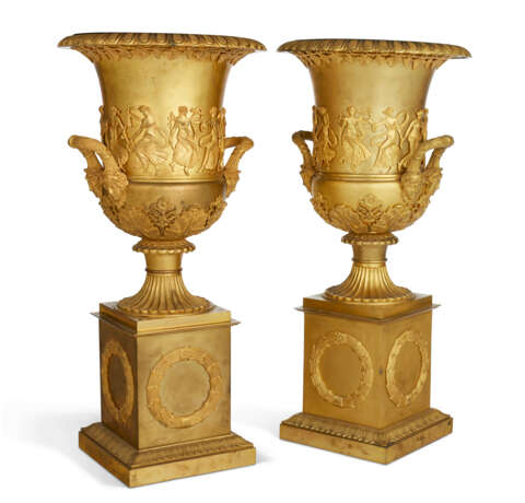 A PAIR OF FRENCH ORMOLU URNS - photo 1