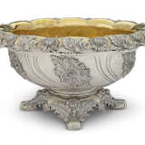 A LARGE AMERICAN SILVER PUNCH BOWL - photo 1