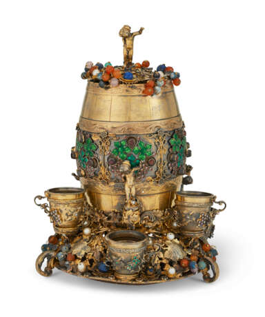 AN AUSTRIAN SILVER-GILT, ENAMEL, HARDSTONE AND PEARL SPIRIT BARREL AND SIX MATCHING CUPS - фото 1
