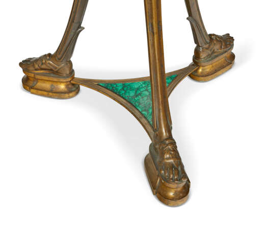 A FRENCH PARCEL-GILT PATINATED BRONZE AND MALACHITE GUERIDON - фото 2