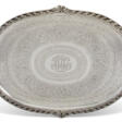 A LARGE FRENCH SILVER TWO-HANDLED TRAY - Prix ​​des enchères