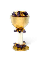 AN ELIZABETH II AMETHYST-MOUNTED 22K GOLD AND RESIN CHALICE AND COVER