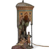 AN AUSTRIAN COLD-PAINTED BRONZE FIGURAL LAMP - фото 3