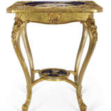 A GILTWOOD AND VIENNA STYLE PORCELAIN GUERIDON - фото 5