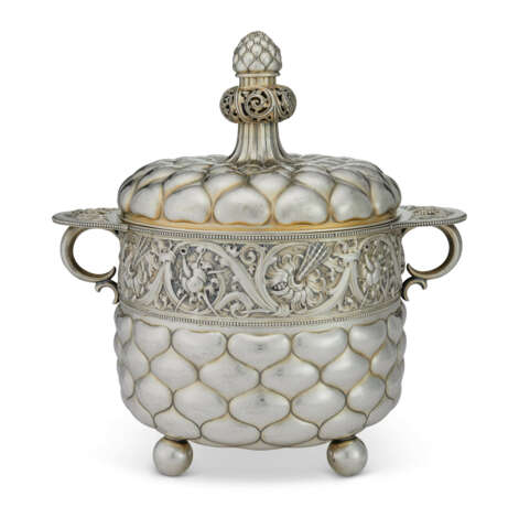A GERMAN SILVER TWO-HANDLED PUNCH BOWL AND COVER - фото 1
