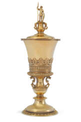 A GEORGE V 15K GOLD CUP AND COVER