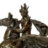 A PAIR OF FRENCH PATINATED AND GILT-BRONZE FIGURES ON HORSEBACK - Foto 8