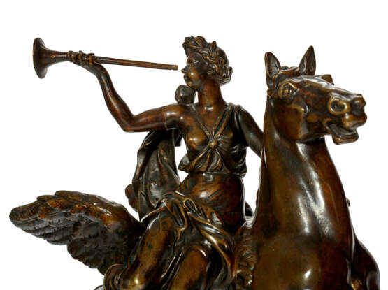 A PAIR OF FRENCH PATINATED AND GILT-BRONZE FIGURES ON HORSEBACK - фото 9