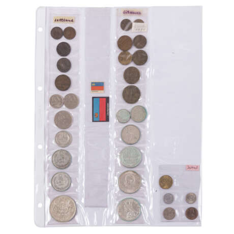 2 folders with coins, - photo 2