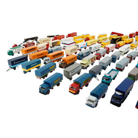 WIKING convolute of over 100 trailers and trucks in scale 1: 87 - photo 2