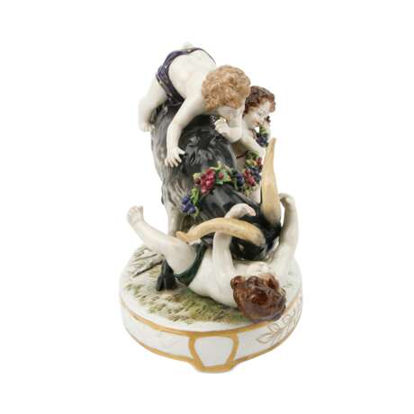 THURINGIA Group of figures '3 putti with goat', 19th/20th c. - photo 4