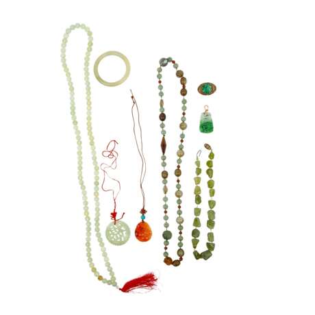 Mixed jade jewelry, 8-pcs. CHINA: - photo 1