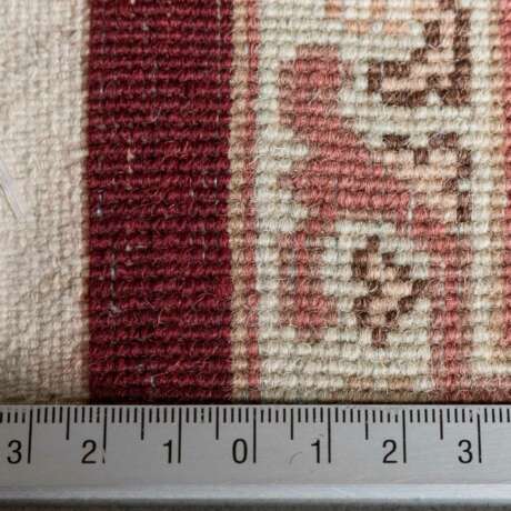 Oriental carpet. 20th century, 285x175 cm. - Foto 3