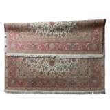Oriental carpet with silk. TEREBRIS/IRAN, 20th century, 245x244 cm. - photo 2