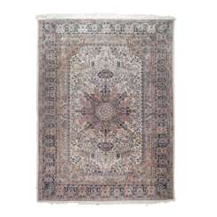 Oriental carpet with silk. WASIRABAD/PAKISTAN, 20th century, 322x244 cm.