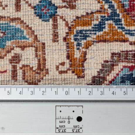 Oriental carpet.KASCHMAR/IRAN, 20th century, 400x300 cm. - photo 4