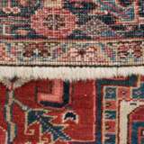 Oriental carpet. HERIZ/IRAN, 1950s, 368x255 cm. - photo 3