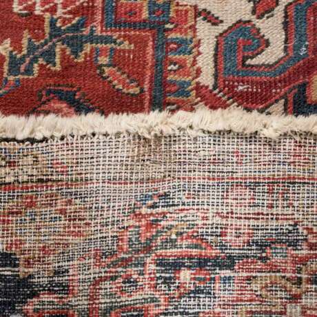 Oriental carpet. HERIZ/IRAN, 1950s, 368x255 cm. - Foto 5