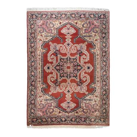 Oriental carpet. 20th century, 386x274 cm. - Foto 1