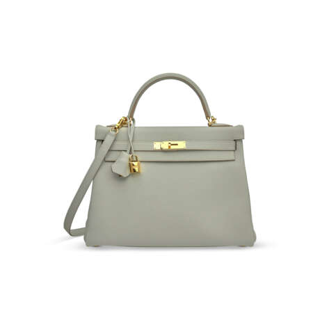 A GRIS PERLE TOGO LEATHER RETOURNÉ KELLY 32 WITH GOLD HARDWARE - photo 1
