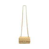 A BEIGE QUILTED CALFSKIN LEATHER MINI RECTANGULAR CLASSIC FLAP BAG WITH LIGHT GOLD HARDWARE - Foto 7