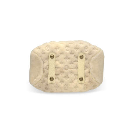 A LIMITED EDITION CREAM MONOGRAM QUILTED MINK CABOCHONS DEMI LUNE BAG WITH GOLD HARDWARE BY MARC JACOBS - фото 5