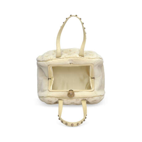 A LIMITED EDITION CREAM MONOGRAM QUILTED MINK CABOCHONS DEMI LUNE BAG WITH GOLD HARDWARE BY MARC JACOBS - фото 6