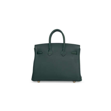 A LIMITED EDITION MATTE VERT CYPRÈS ALLIGATOR & TOGO LEATHER TOUCH BIRKIN 25 WITH GOLD HARDWARE - Foto 4